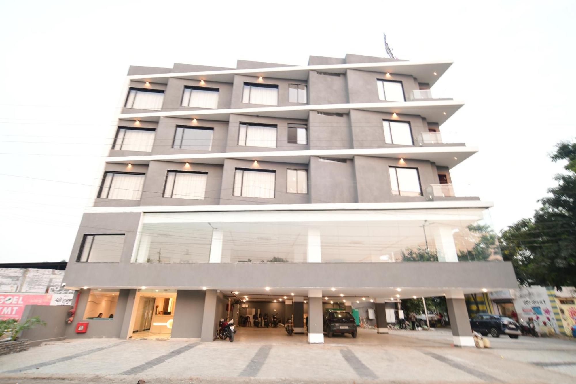 Aceotel Premier, Vijay Nagar 4* Indore