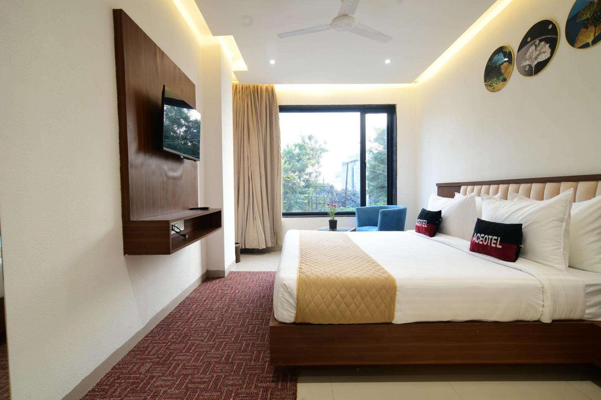 Aceotel Premier, Vijay Nagar