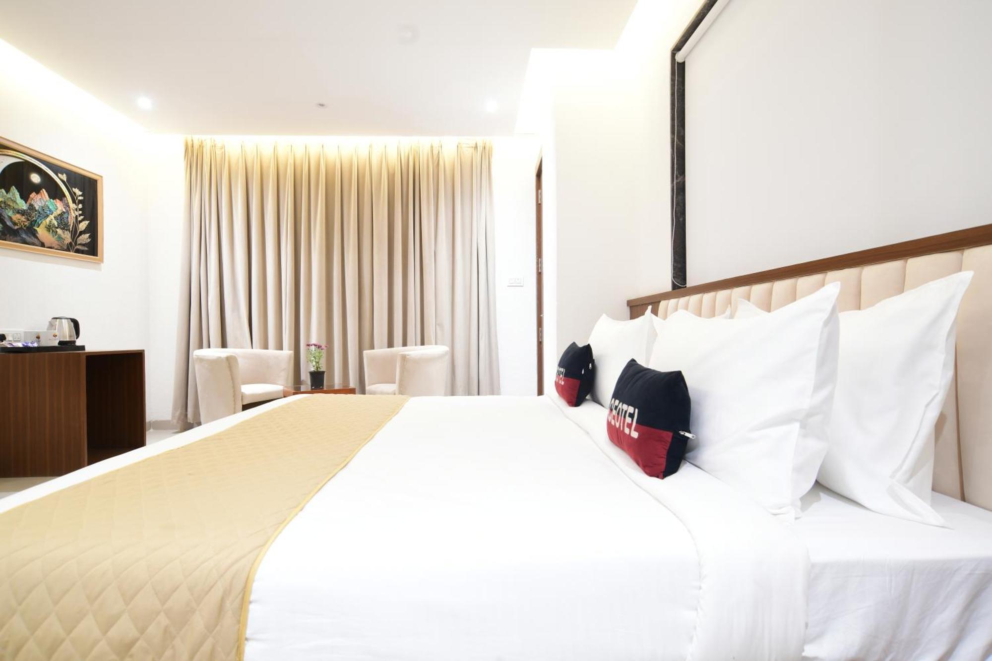 Aceotel Premier, Vijay Nagar 4* Indore