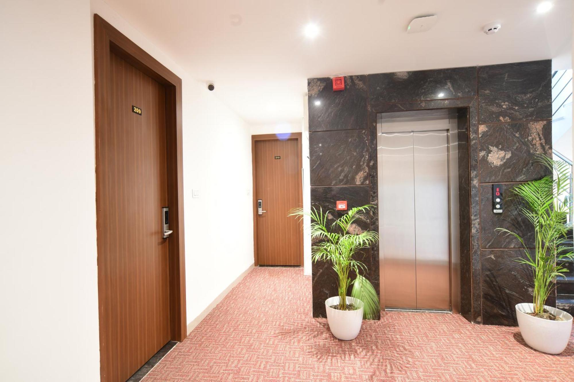 Hotel Aceotel Premier, Vijay Nagar Indore